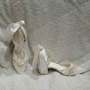 Elegant White Pearl-Embellished Women's Shoes